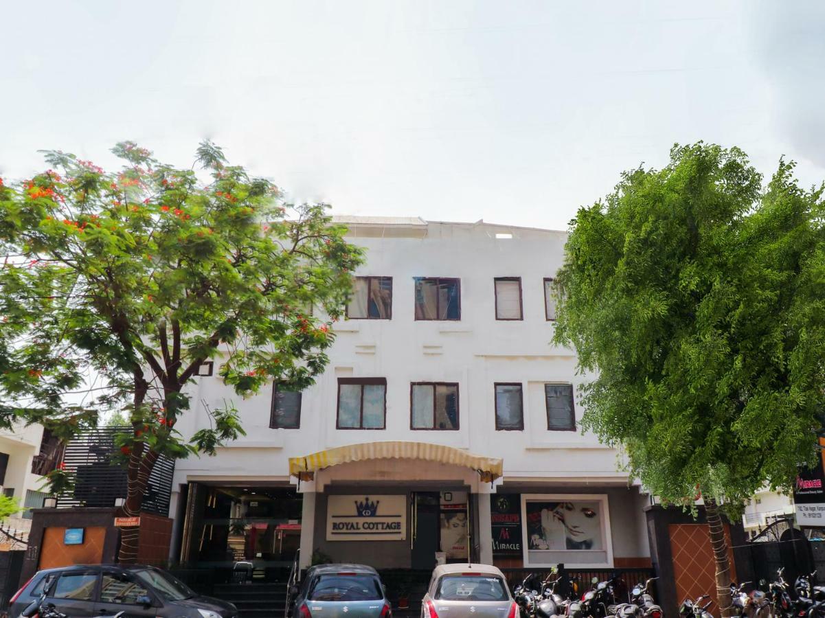 Capital O 46218 Royal Cottage Suite Kanpur Luaran gambar