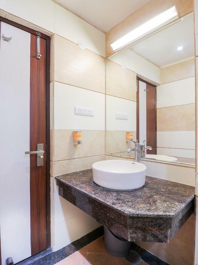 Capital O 46218 Royal Cottage Suite Kanpur Luaran gambar