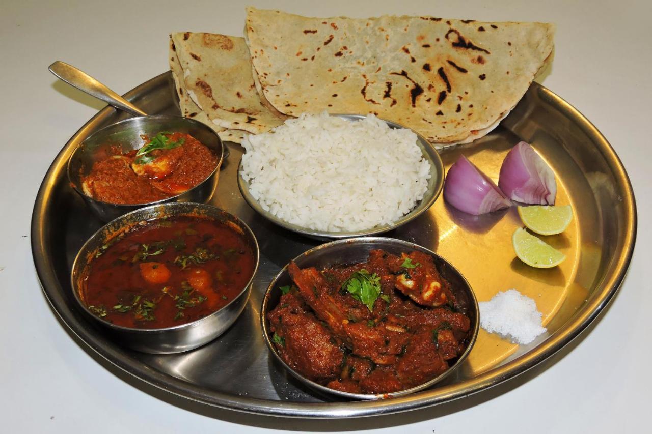 Capital O 46218 Royal Cottage Suite Kanpur Luaran gambar